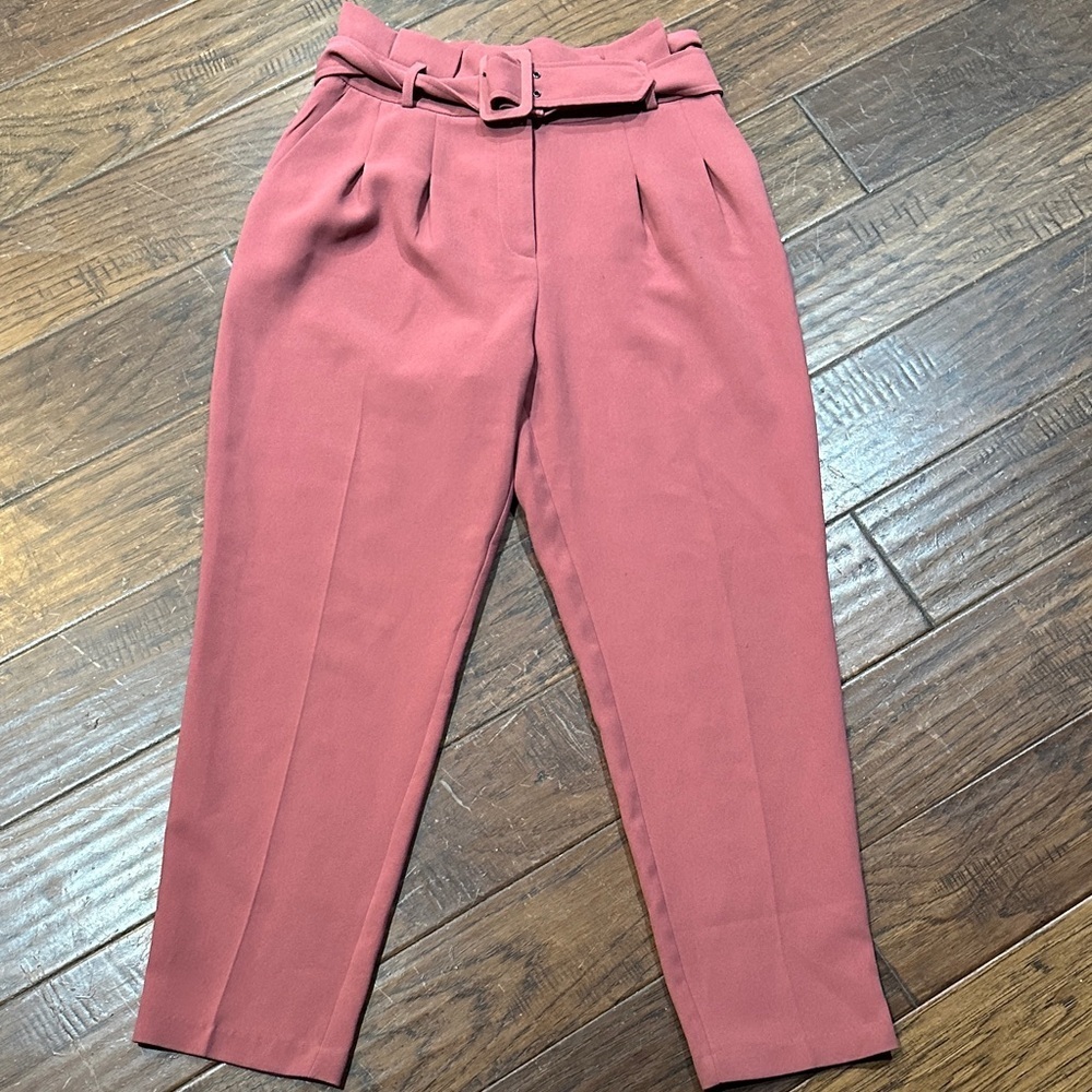 Topshop Rose Belted Holiday or Business Low Crop Pants‎